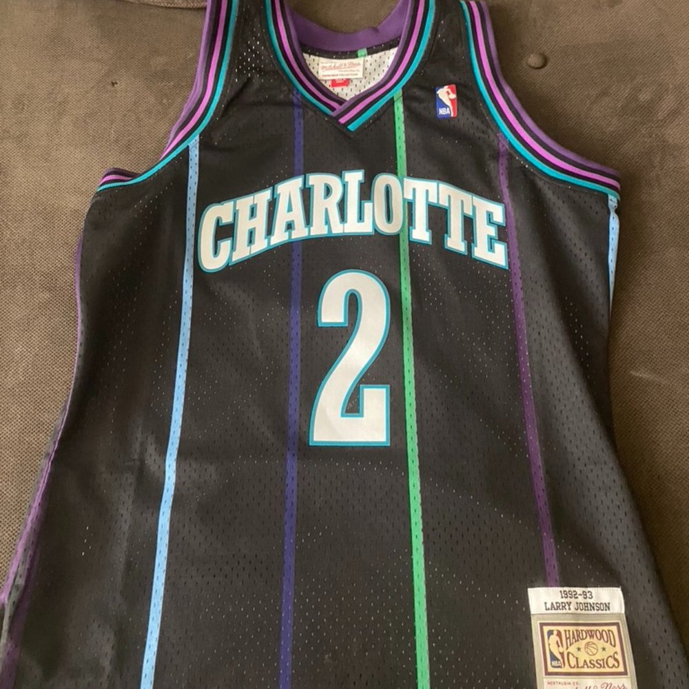 Larry Johnson Charlotte Hornets Mitchell Ness Jers